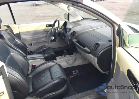 2004 Volkswagen New Beetle Gls 1.8T z USA, uszkodzony, nr VIN 3VWCD31Y64M352037